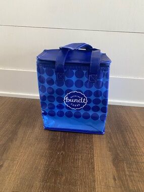 Nothing Bundt Cakes Blue Insulated Cooler Tote